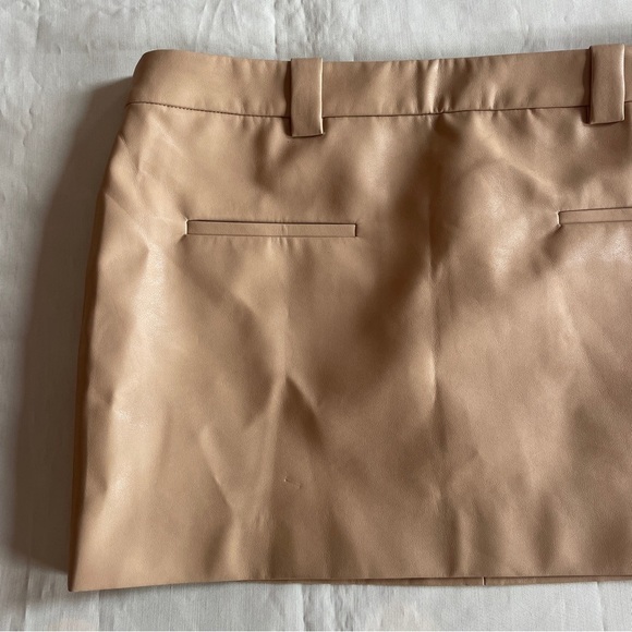 Song of Style- Shilo Mini Skirt In Fawn Brown Size Medium Low Rise - Picture 3 of 7
